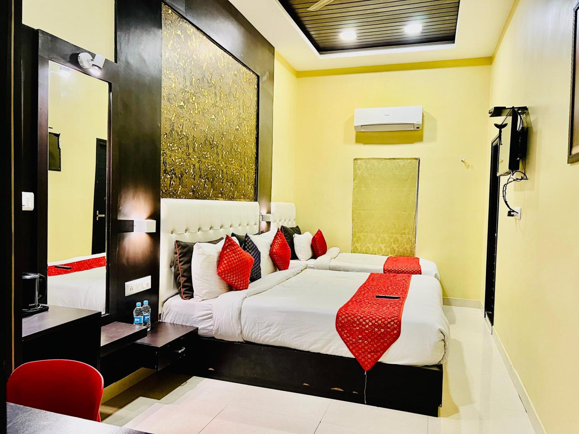 Hotel Grand Bhagwat, אודייפור מראה חיצוני תמונה