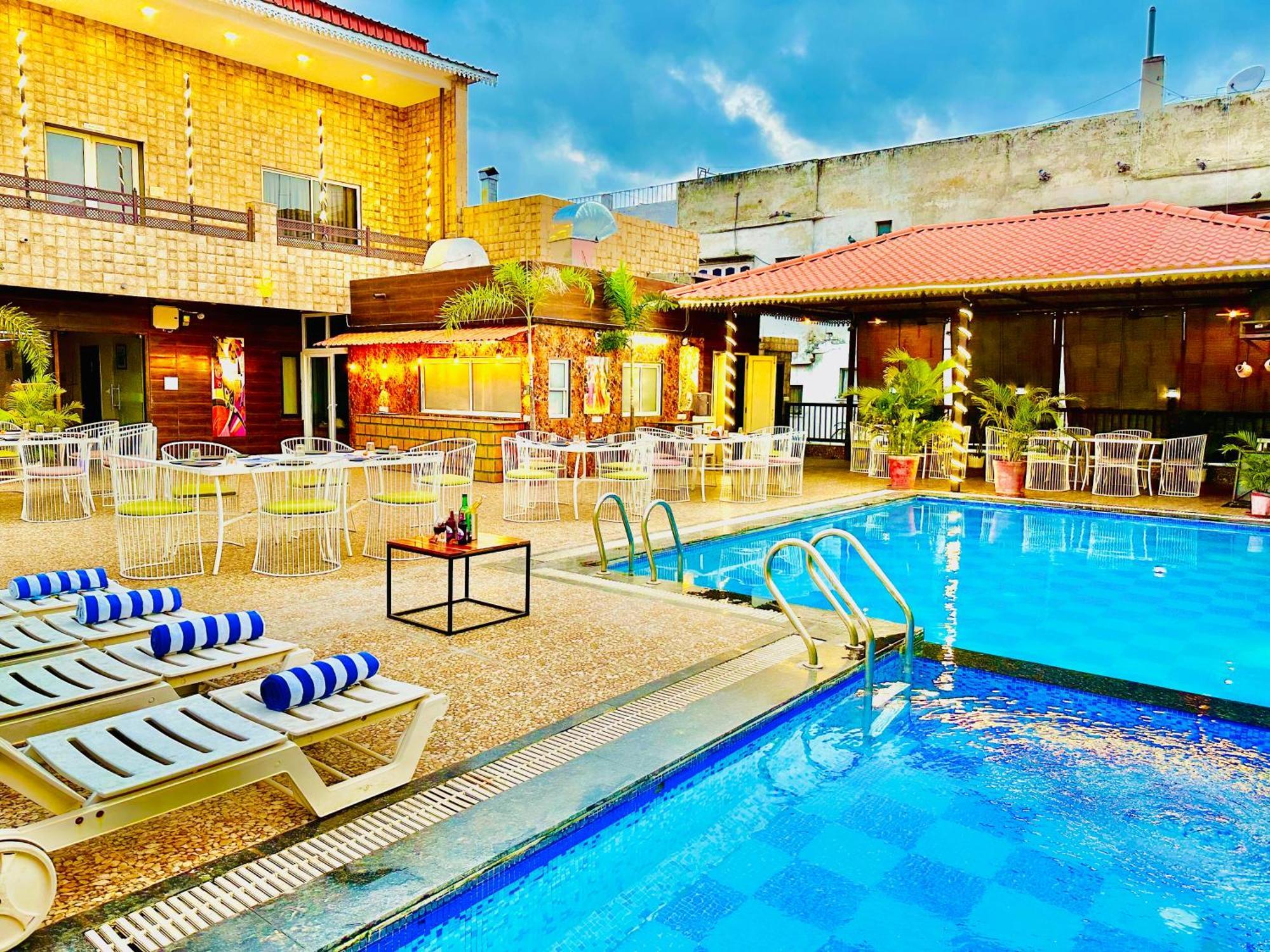 Hotel Grand Bhagwat, אודייפור מראה חיצוני תמונה