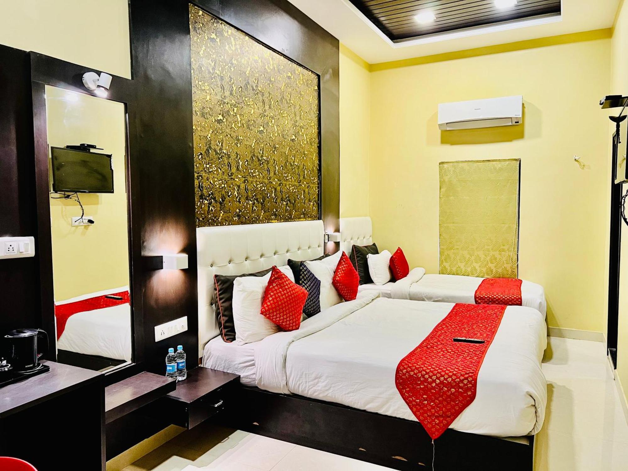 Hotel Grand Bhagwat, אודייפור מראה חיצוני תמונה